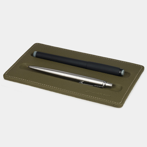Подставка для ручек из кожи теленка, зеленого цвета