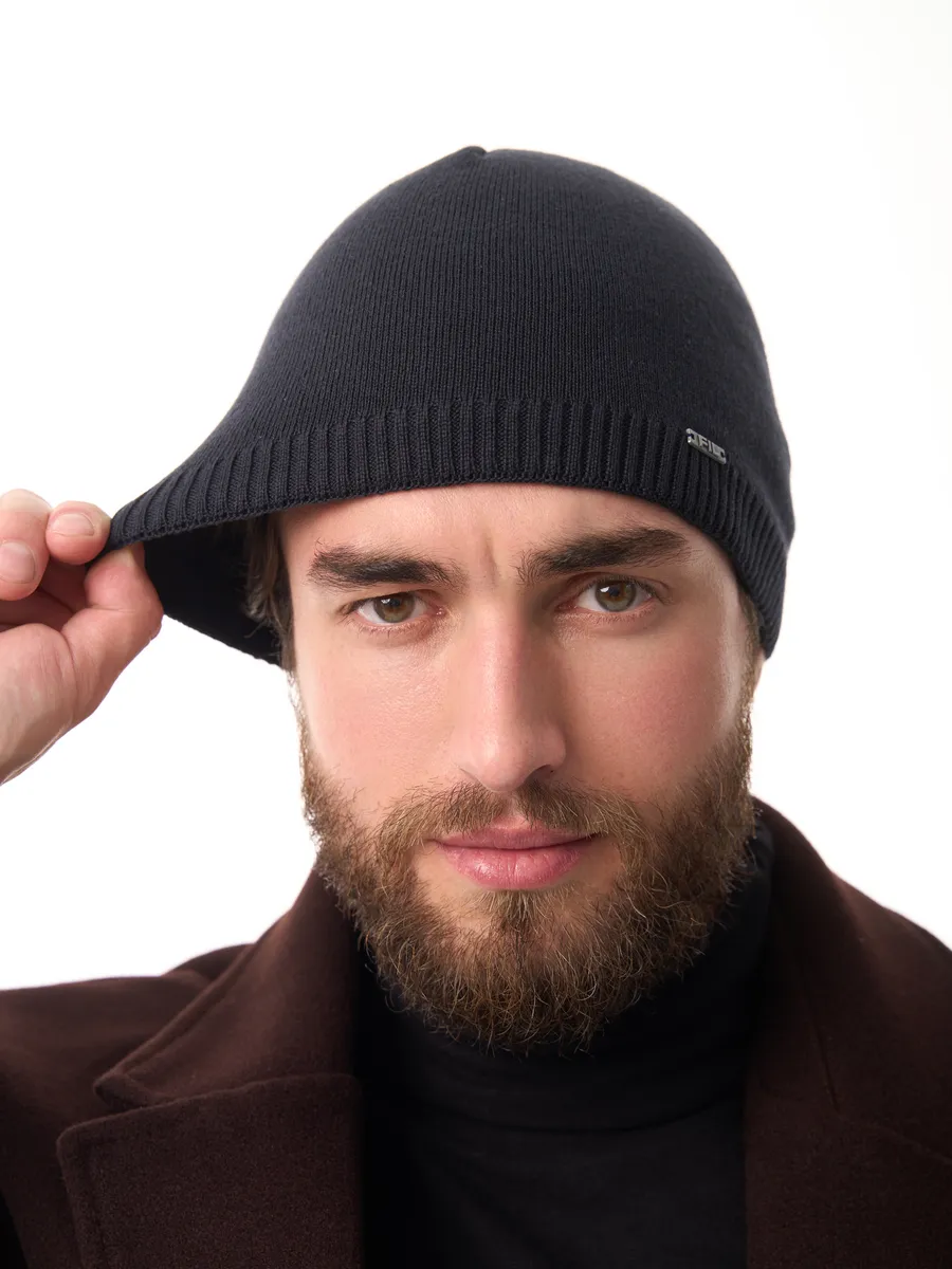 Шапка зимняя на флисе вязаная осень