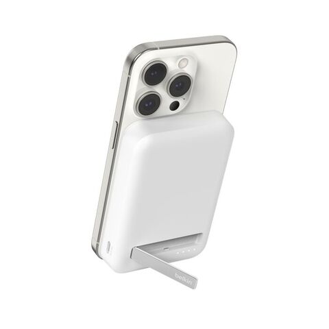 Внешний аккумулятор Belkin BoostСharge Pro Magnetic Power Bank 8000mAh USB-C Qi2 15W с подставкой, белый