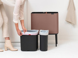 Мусорный бак Touch Bin Bo 11 л + 23 л, артикул 234064, производитель - Brabantia, фото 10