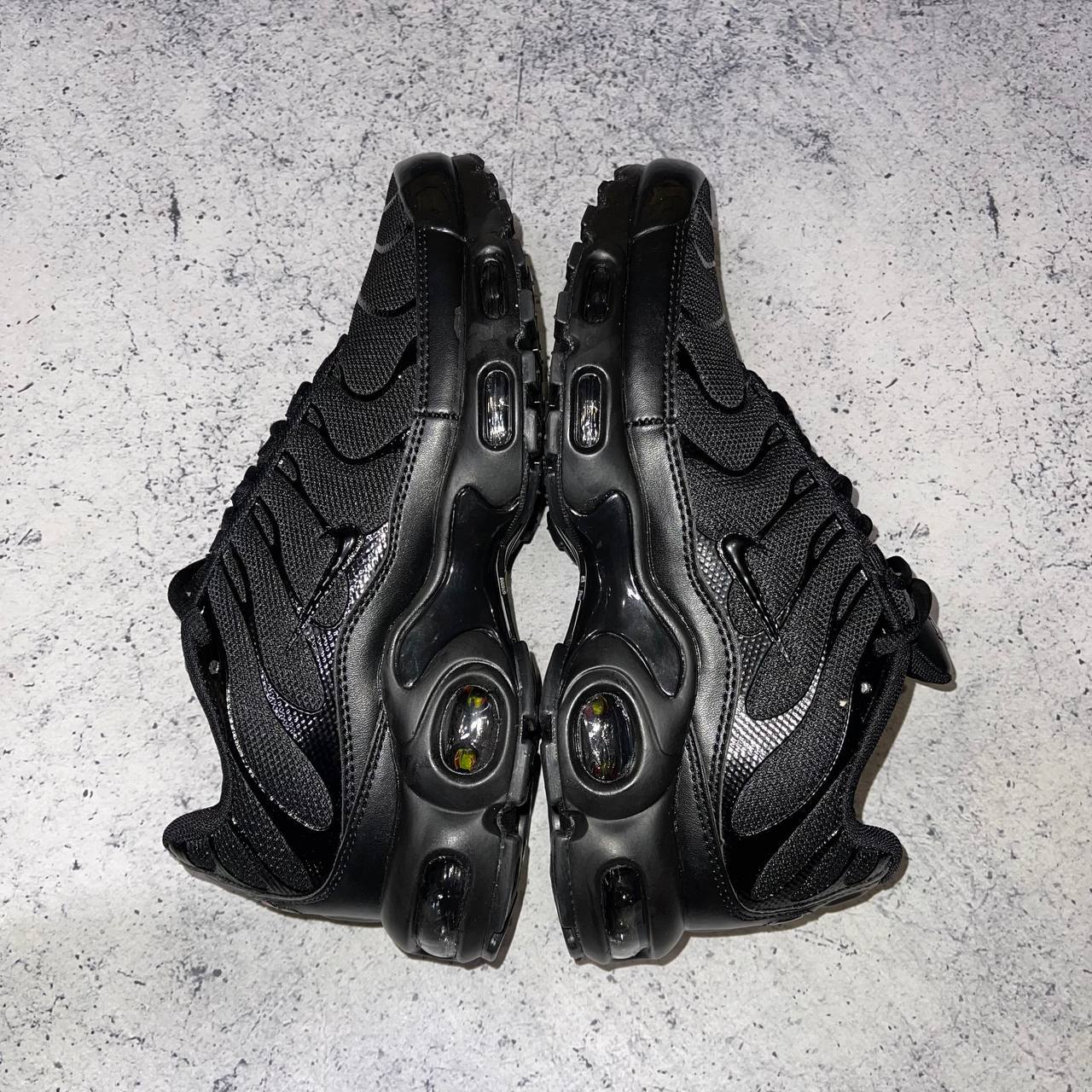 Air max tn plus black white on sale