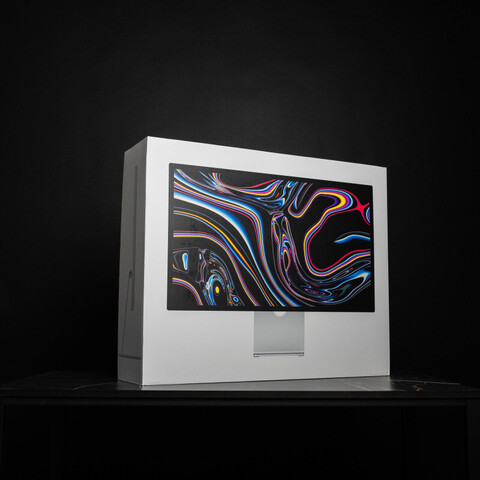 Монитор Apple Studio Display / Standаrd glass / Tilt- adjustаble stаnd / (MK0U3)