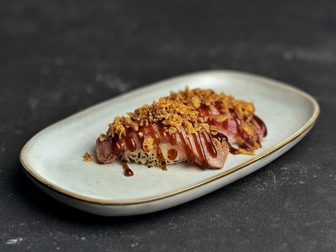 Суши с опаленным тунцом (2 шт)