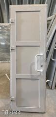 Дверь пластиковая входная Б/У 2040(в) x 700(ш)