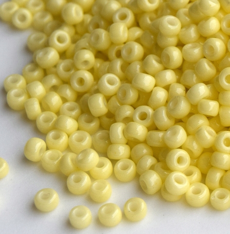 15/0 RR-4451 Бисер круглый Миюки Лимон светлый непрозрачный /Miyuki round 15/0 Duracoat Opq Lt Lemon Ice