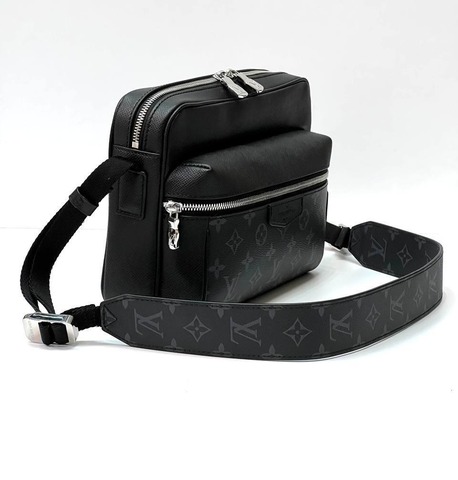 Сумка-мессенджер Louis Vuitton Outdoor, черный