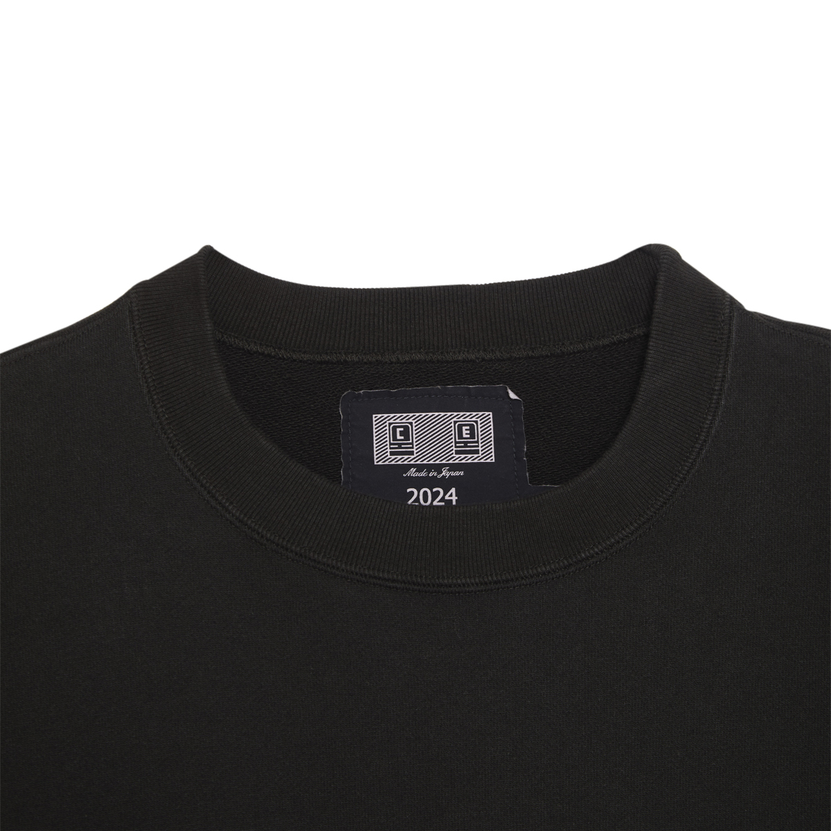 WASHED DIMENSIONS CREW NECK