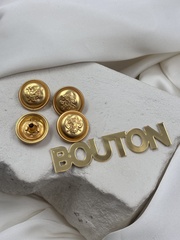 Шляпка под установочные кнопки золотистая матовая герб13