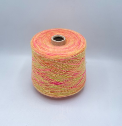 Бобинная пряжа,2200м,Pannetto multicilor, 65% Меринос, 35%Полиамид,Неоновый мультиколор,37073
