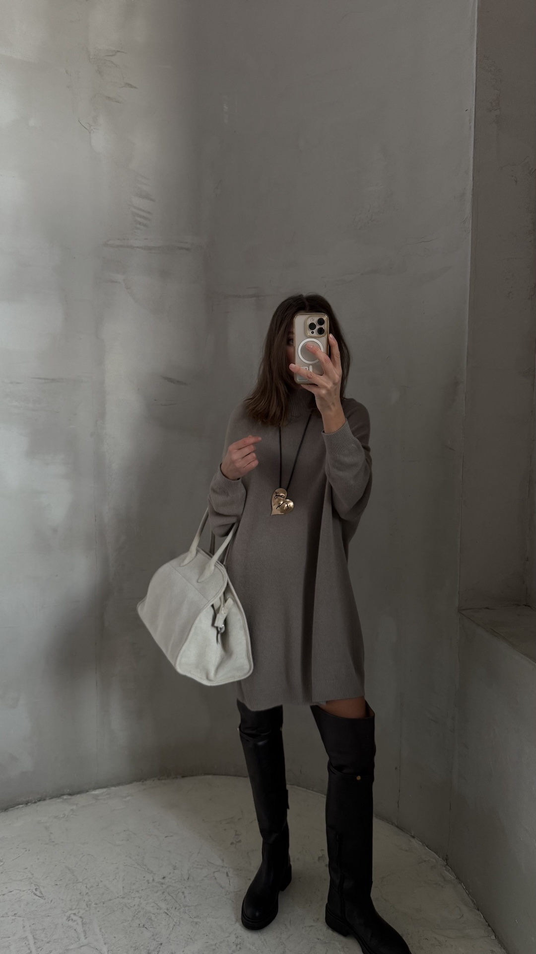 Свитер в стиле туники из мягкого трикотажа