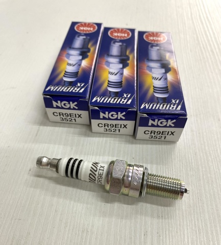 Свеча зажигания NGK CR9EIX иридиевая