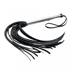 Флоггер из  искусственной  кожи с хромированной рукоятью