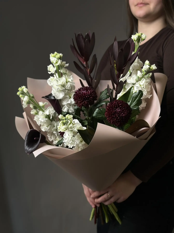 Сборный букет «Букет благородных форм»