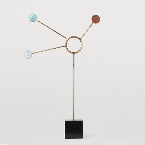 МЕТАЛЛИЧЕСКАЯ ФИГУРА TRES PLANETAS