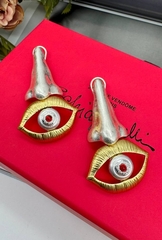 73132-sergi-nos-v-stile-schiaparelli-s-podveskami-glazami
