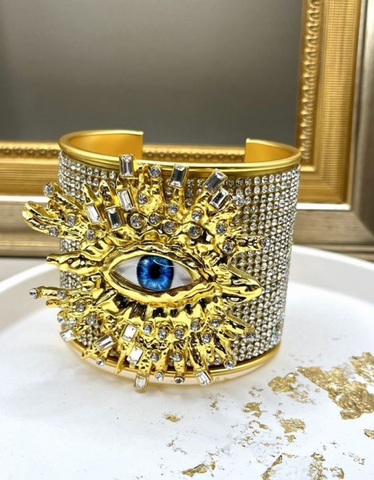 braslet-manzheta-glaz-s-kristallami-v-stile-schiaparelli