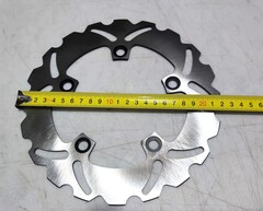 Диск тормозной задний на Yamaha YZF R6, YZFR1/R1M, MT-10/ABS, серебристый лепестковый