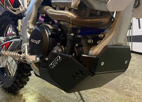 Пластиковая защита KTZ для мотоцикла Rockot R8 Avangard (ZS 177 MM) 2024