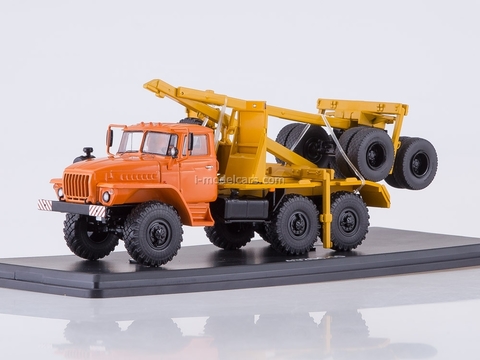 Ural-43204-10 timber carrier with trailer orange-yellow 1:43 Start Scale Models (SSM)