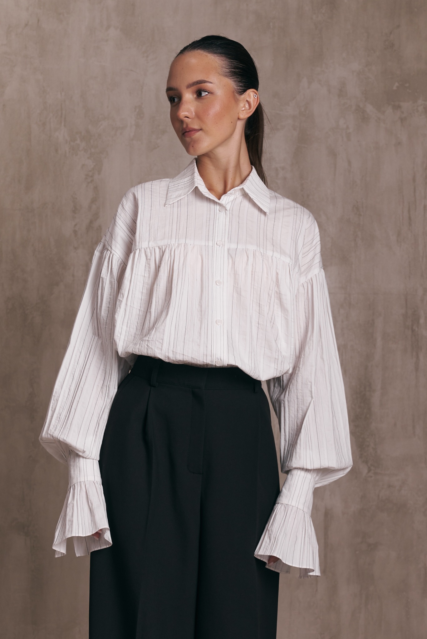 Рубашка RUFFLE, белая