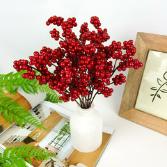 Ягоды красные перламутровые, искусственные на ветке 20 см., 6-8 мм., набор 10 шт.