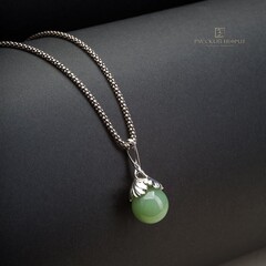 Подвеска "Лист Гинкго". Камень хризопраз.