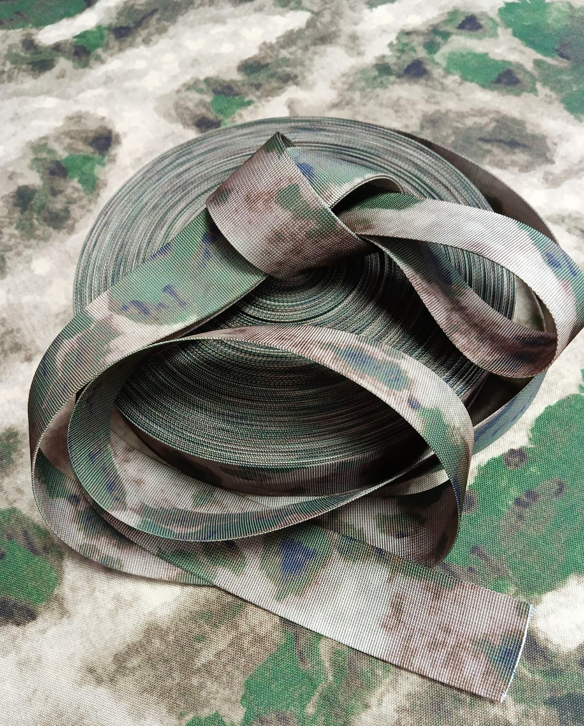 Лента ременная (стропа) улучшенного плетения