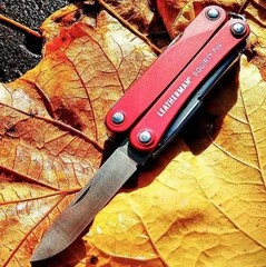 Мультитул-брелок Leatherman Squirt PS4 Red, 9 функций (831227) цвет красный | Multitool-Leatherman.Ru