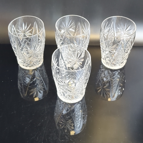 Стаканы хрустальные набор из 4 штук, алмазная грань, геометрический орнамент, 10 см, (объём-? мл), винтаж СССР 1970-1990 гг