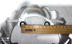 Диск тормозной задний на Yamaha YZF R6, YZFR1/R1M, MT-10/ABS, серебристый лепестковый