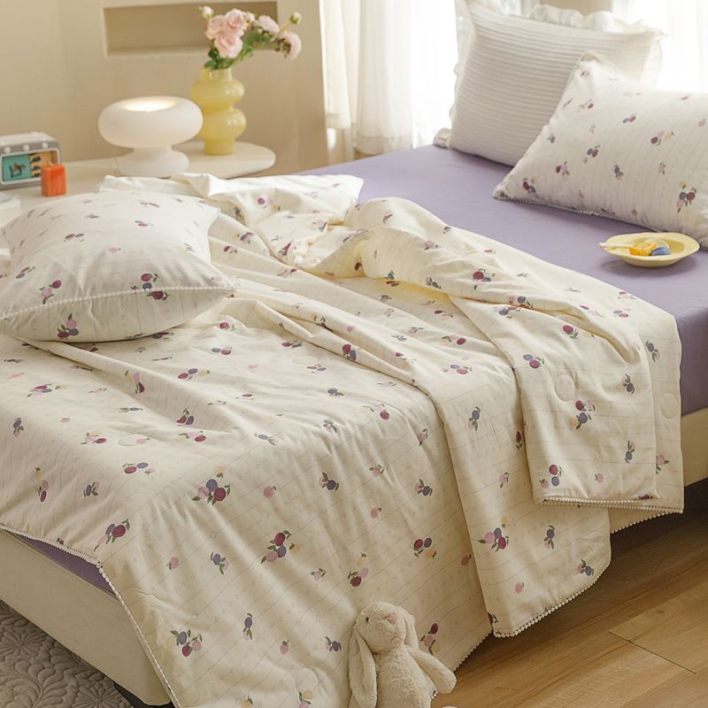 Комплект постельного белья Семейный (2 одеяла) Хлопок ягоды на бежевом
