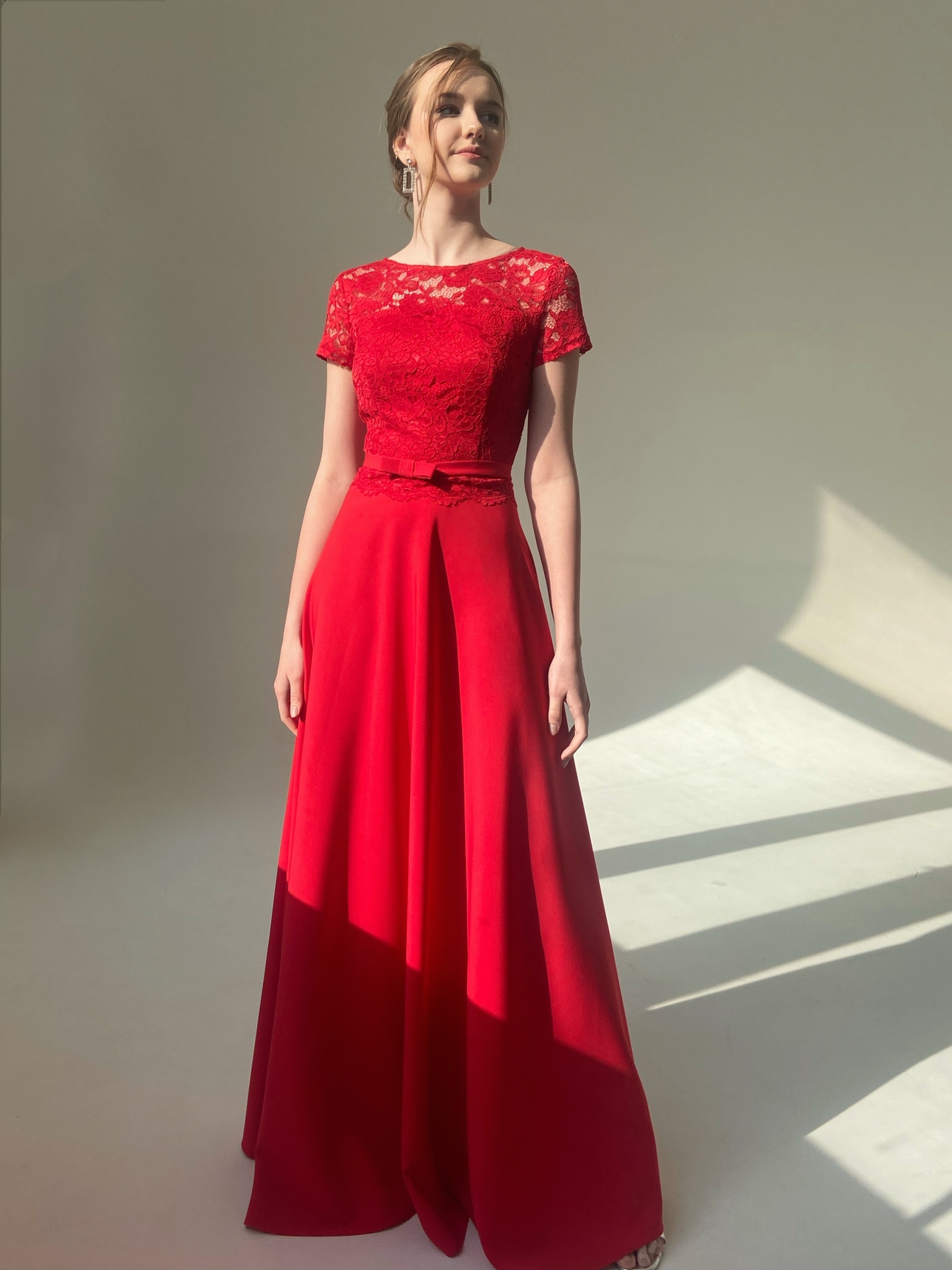 Нарядное кружевное платье Мила макси (красный)