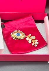 brosh-glaz-s-vetkoj-s-beloj-ehmalyu-v-stile-schiaparelli