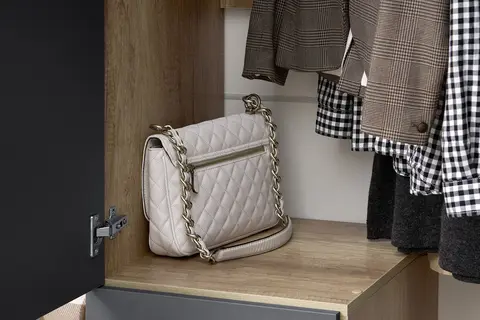 Шкаф 3-х створчатый Вегас ШК-08 дуб каньон / графит