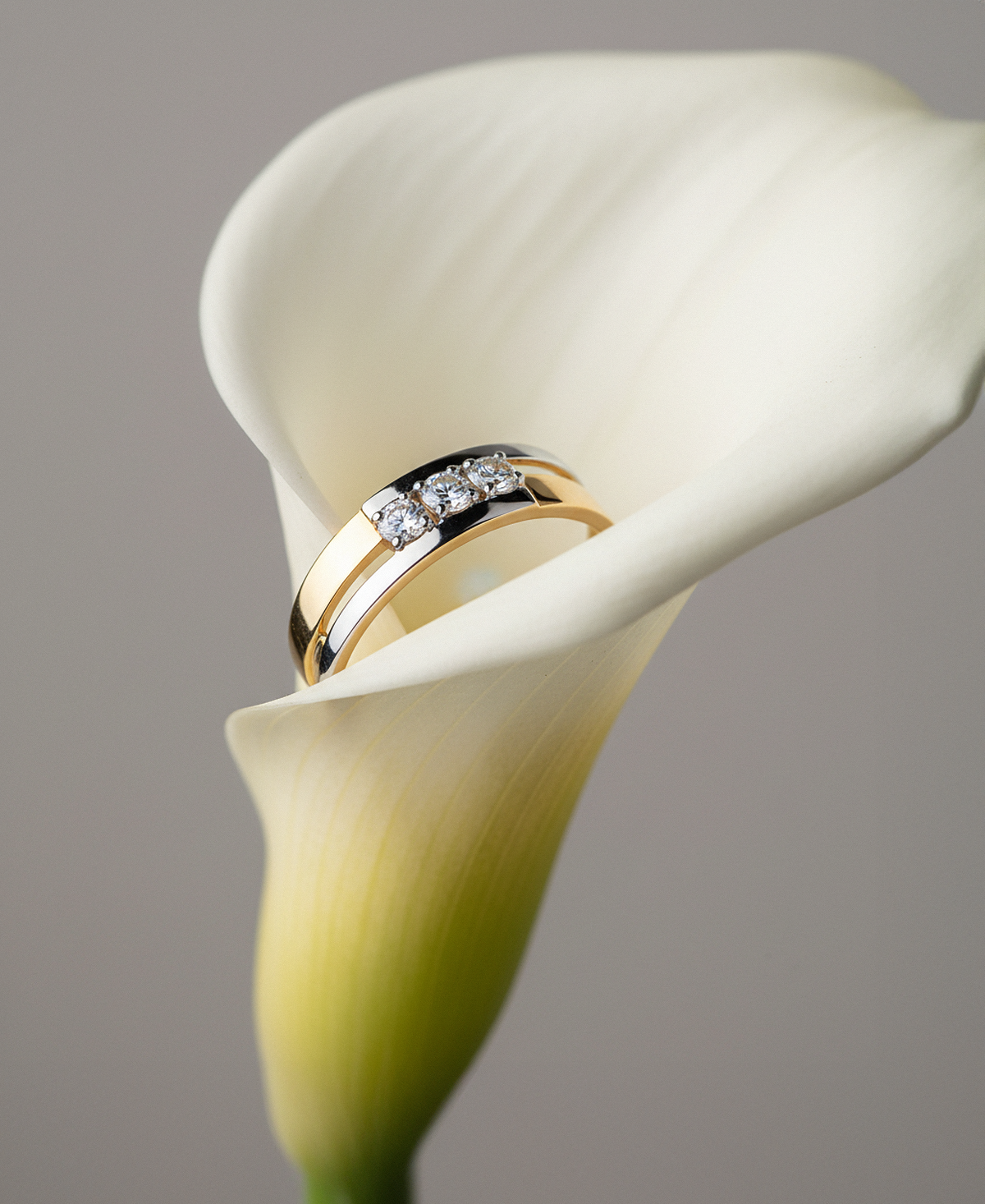 Кольцо из золота с фианитами, 017224