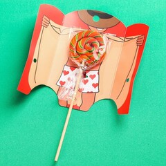 Леденец в открытке «Для тебя есть кое-что», вкус: клюква, 15 г.