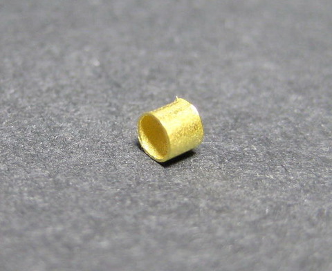 Кримпы - зажимные бусины - трубочки 1,5-1,8 мм (цвет - золото), 2 гр (примерно 300 штук) ()
