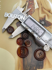 Пуговицы на прокол натуральный рог светло-коричневые (полупрозрачные)