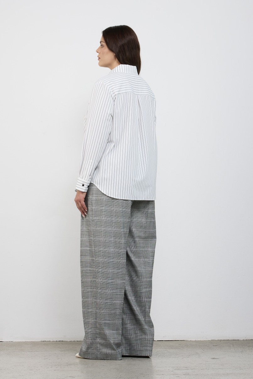 Рубашка удлиненная, белая в черную полоску