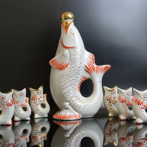 Графин фарфоровый Рыбки с 6 рюмками, стопками, комплект, клеймо ЗХК Полонский завод, винтаж,СССР 1970-1990 гг