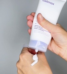 Celimax Слабокислотная очищающая пенка Derma Nature Relief Madecica pH Balancing Foam Cleansing