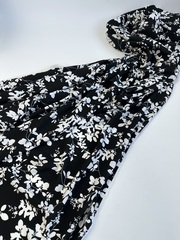 Вискоза штапель Белые цветы на черном фоне