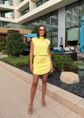 Юбка в желтом цвете