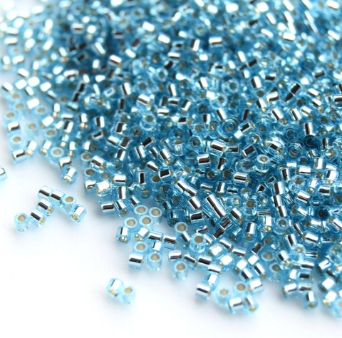 DB-0044 Бисер цилиндрический Миюки делика 11/0 Голубой прозрачный с серебристой линией внутри /Miyuki delica 11/0 Silver Lined Aqua