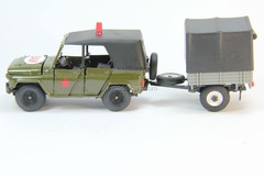 UAZ-469 VAI Military Automobile Inspection with trailer Agat Mossar Tantal 1:43