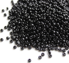 6/0 RR-0401 Opaque black