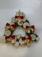 Деревянная елочка