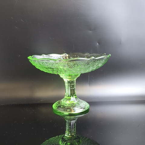 Ваза фруктовница из зеленого прессованного стекла, резной орнамент, винтаж СССР 1970-1990 гг