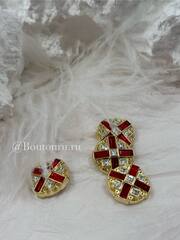 Пуговицы золотистые с красными камнями стразами