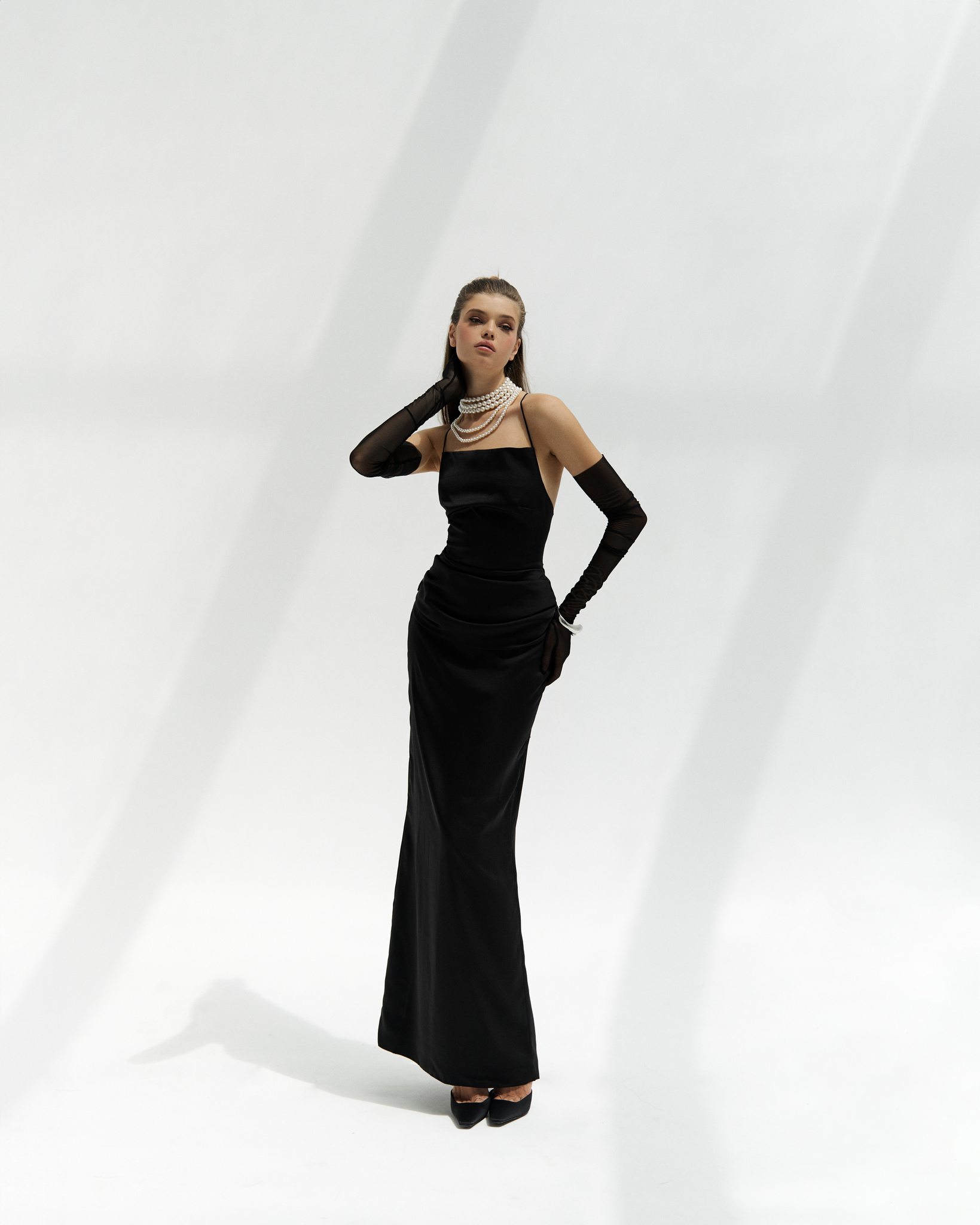 Платье с драпировкой на талии